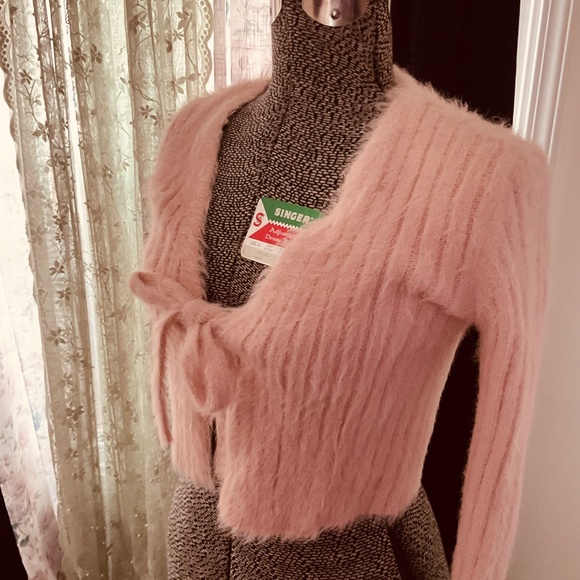 Arizona Jean fuzzy pastel pink cardigan - Picture 4 of 5